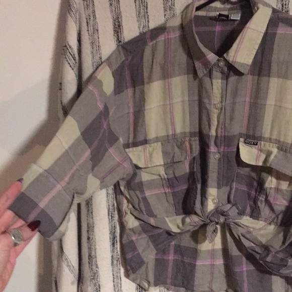 Cropped Roxy button up - Picture 2 of 3